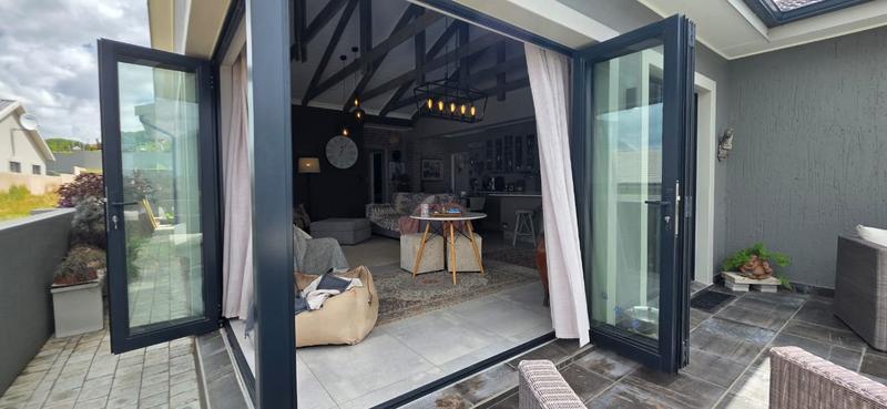 2 Bedroom Property for Sale in Tergniet Western Cape